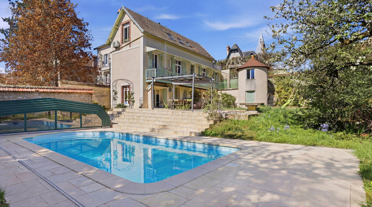 Maison à FONTAINEBLEAU