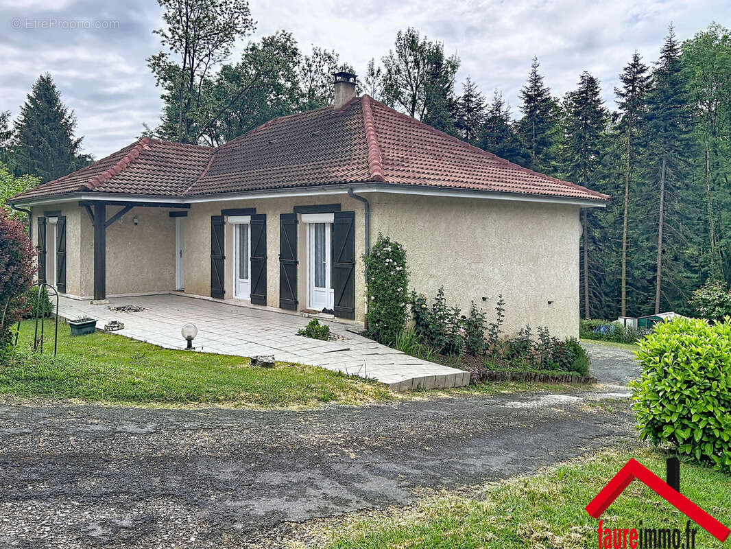 Maison à CUBLAC