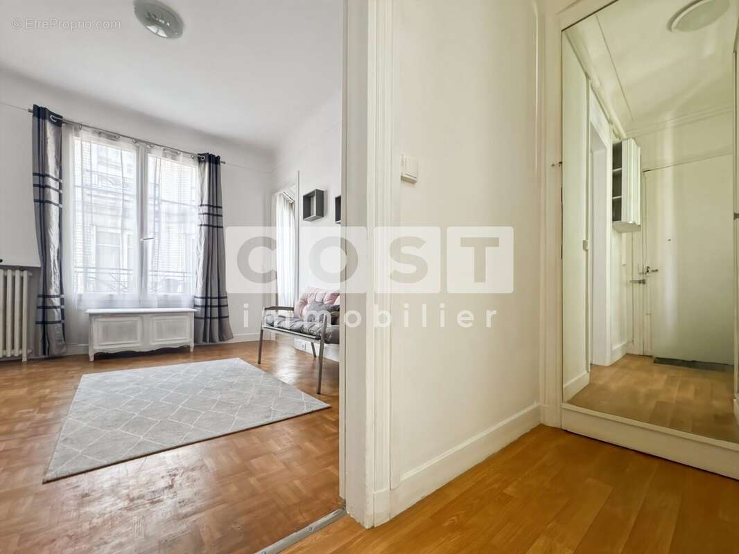 Appartement à COLOMBES