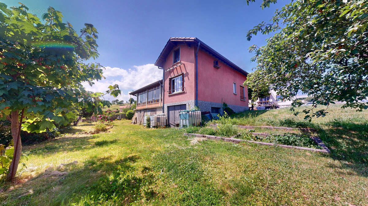 Maison à RETOURNAC