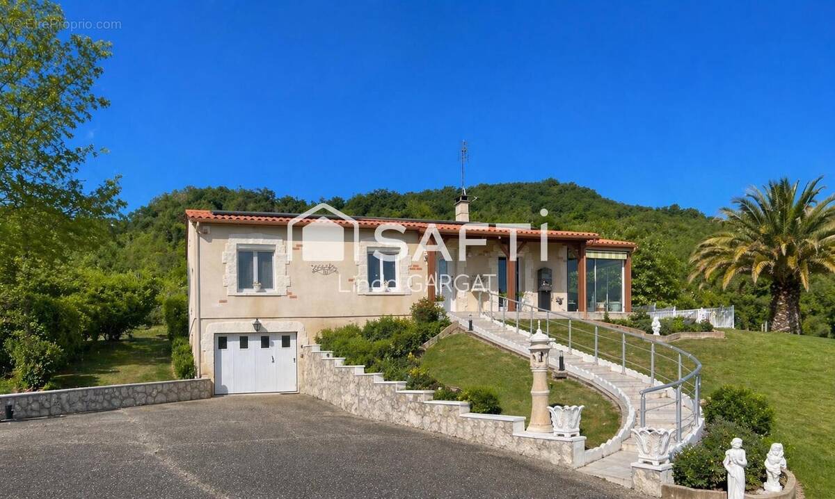 Photo 1 - Maison à PORT-SAINTE-MARIE