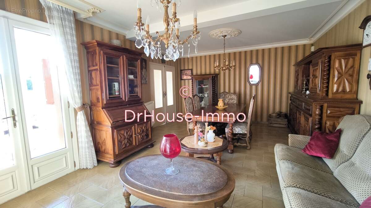 Maison à LONGUEVILLE