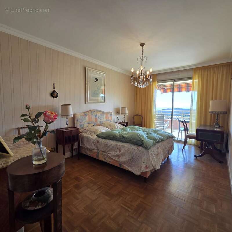 Appartement à VENCE