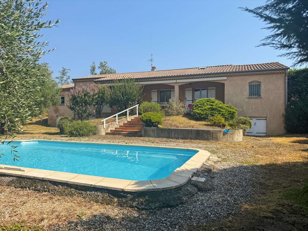 Belle Villa de Plain-Pied avec Piscine   155 m2 Habitables   Jardin Arboré de 2 325 m2   Saint-Étienne-de-Font - photo 2
