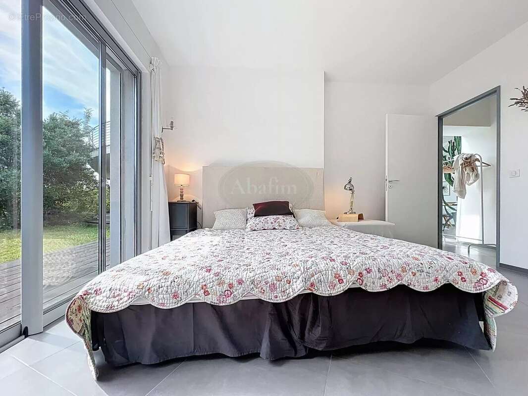 Maison à CAGNES-SUR-MER