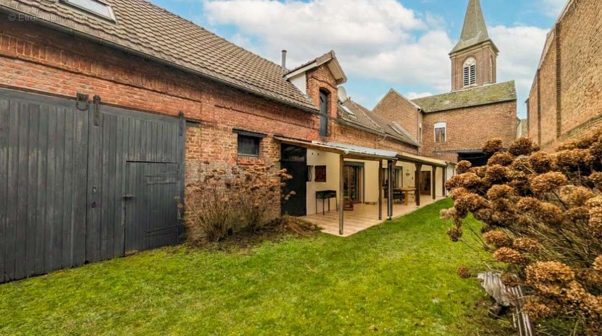 Maison à GOUZEAUCOURT