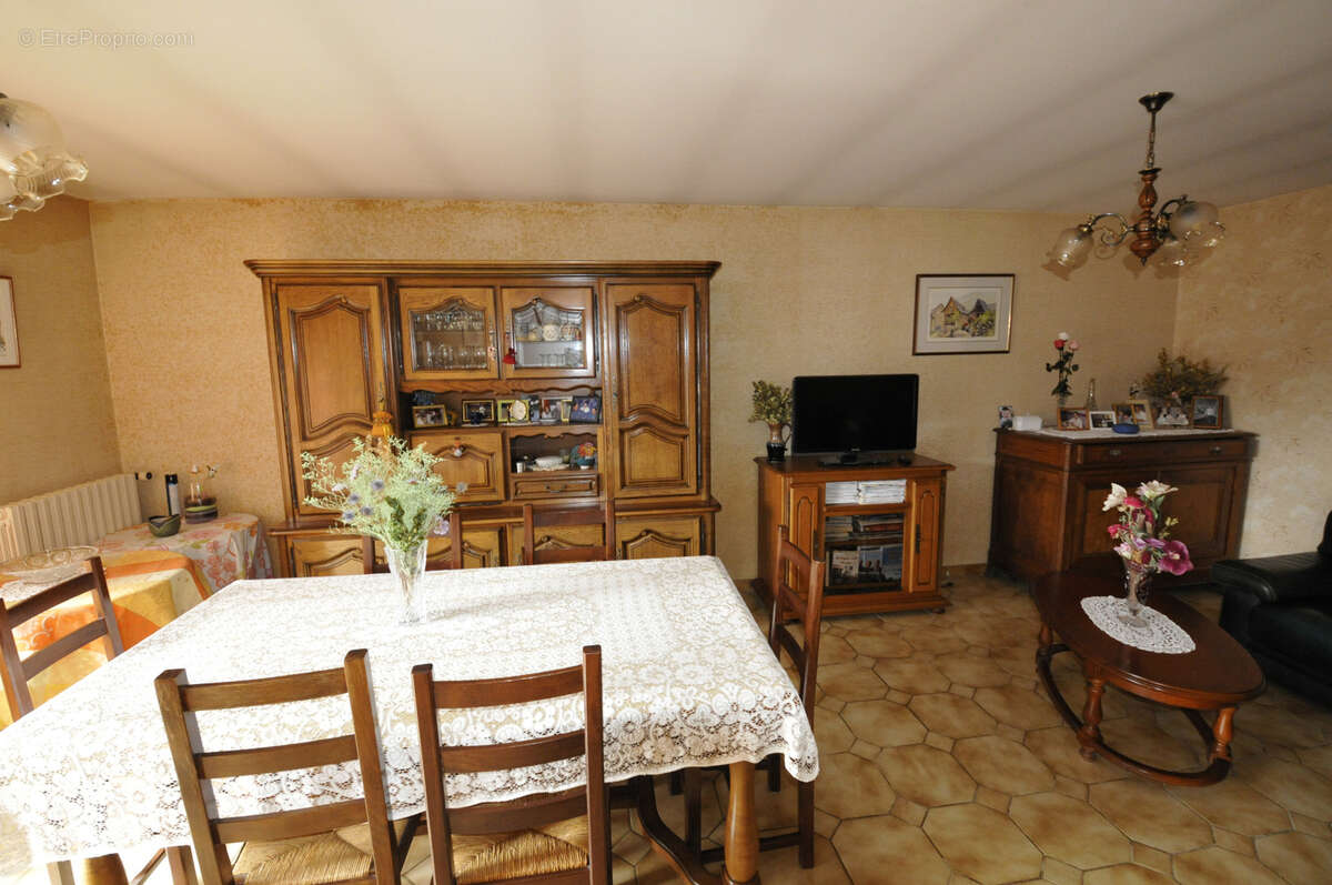 Maison à SAINT-PRIEST-LIGOURE