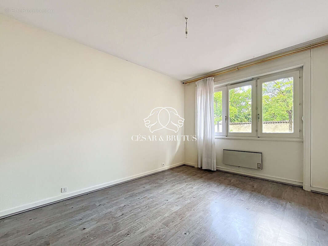 Appartement à LYON-8E