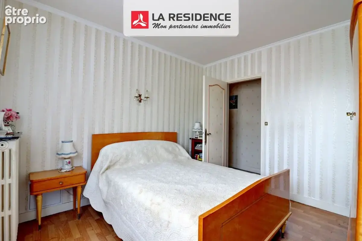 Maison 118 m² à La Chaussee-Saint-Victor  - photo 9