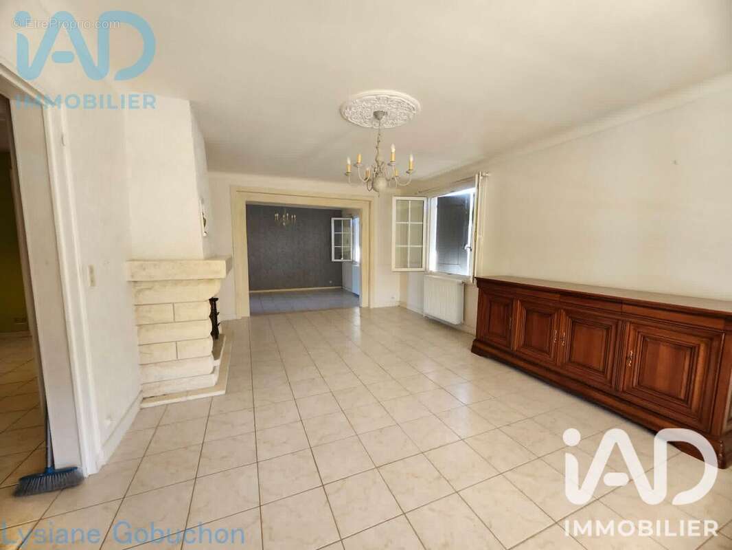 Maison 104 m² à Saint-Front-La-Riviere  - photo 5
