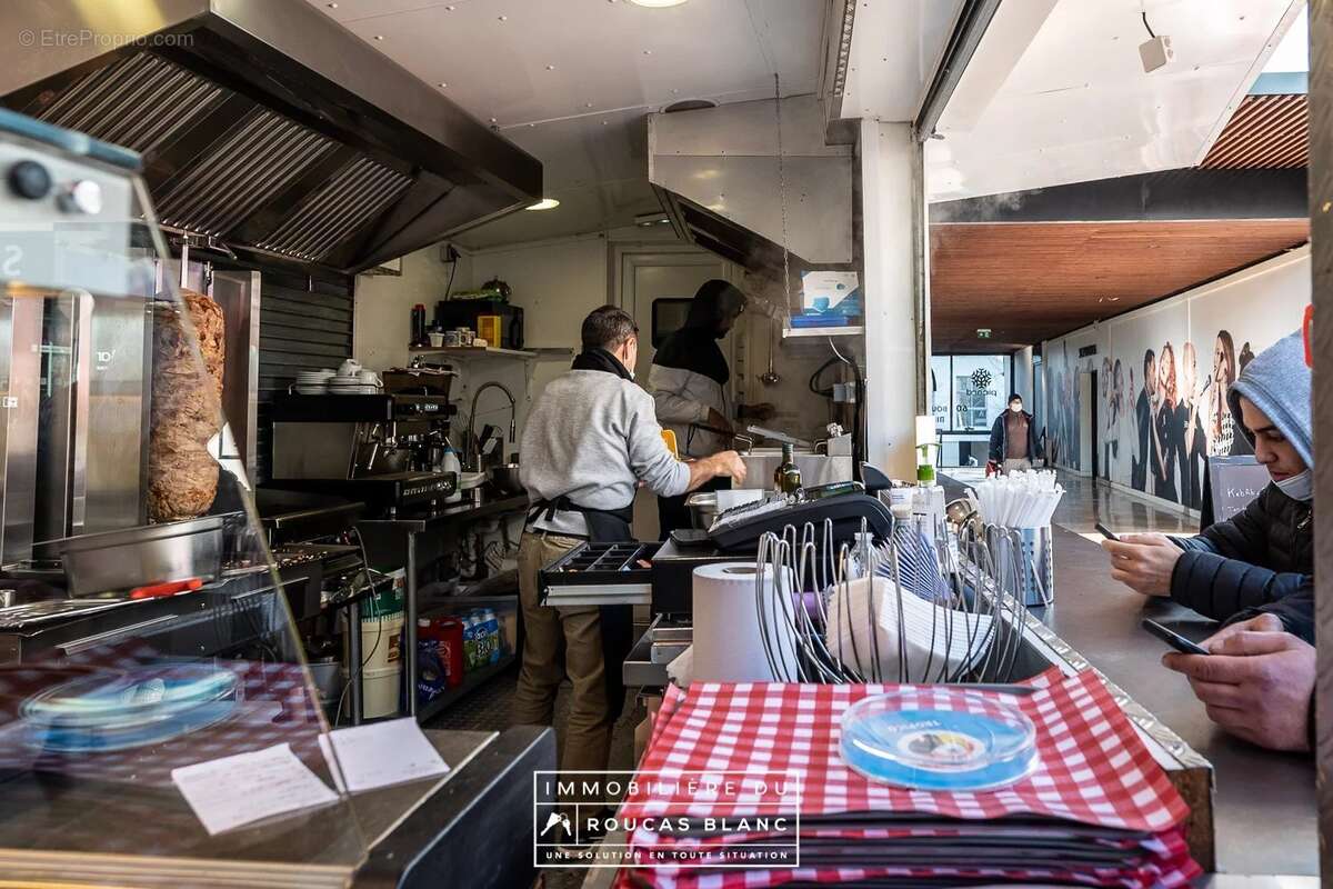 Commerce à MARSEILLE-8E