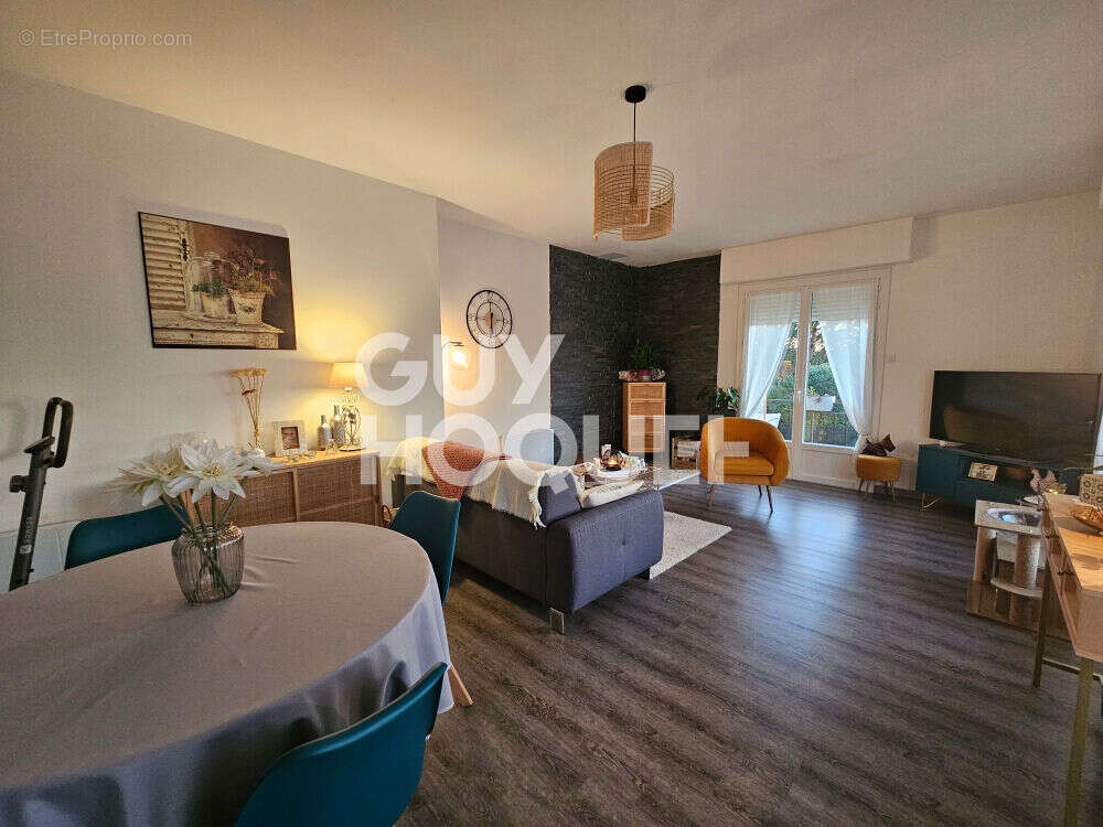 Maison à HAUT-MAUCO