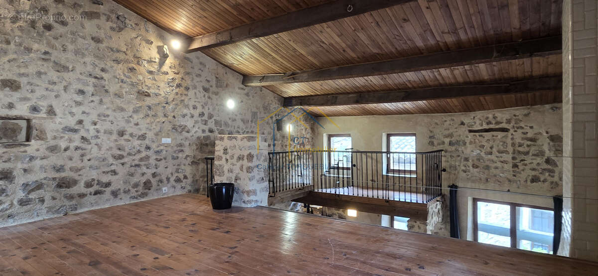 Maison à SAINT-GUILHEM-LE-DESERT