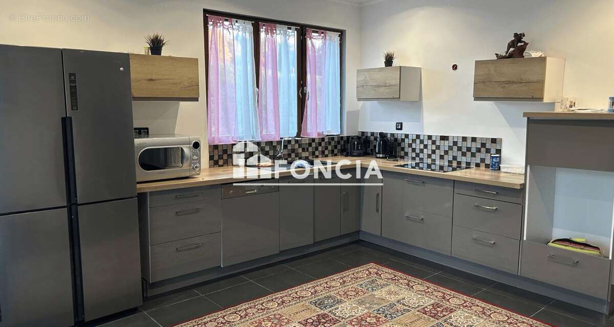 Maison à LA CELLE-GUENAND