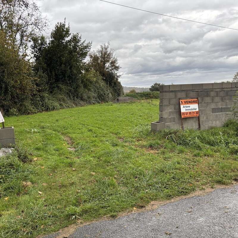 Terrain à POINTIS-INARD