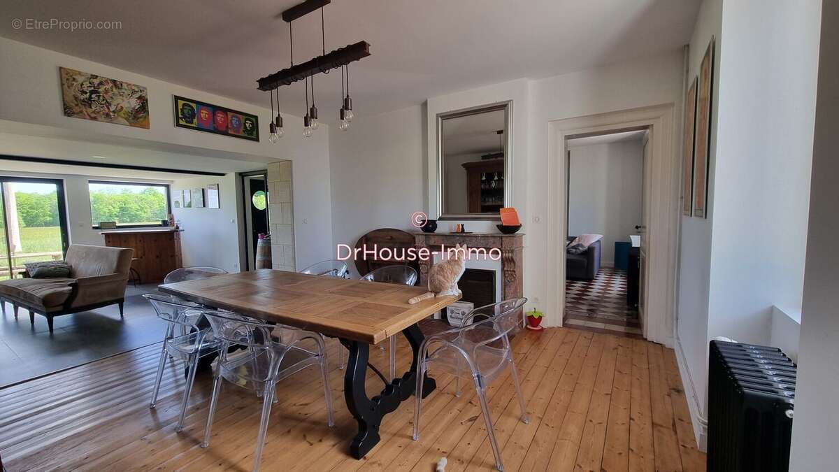 Maison 203 m² à Saint-Brice  - photo 8