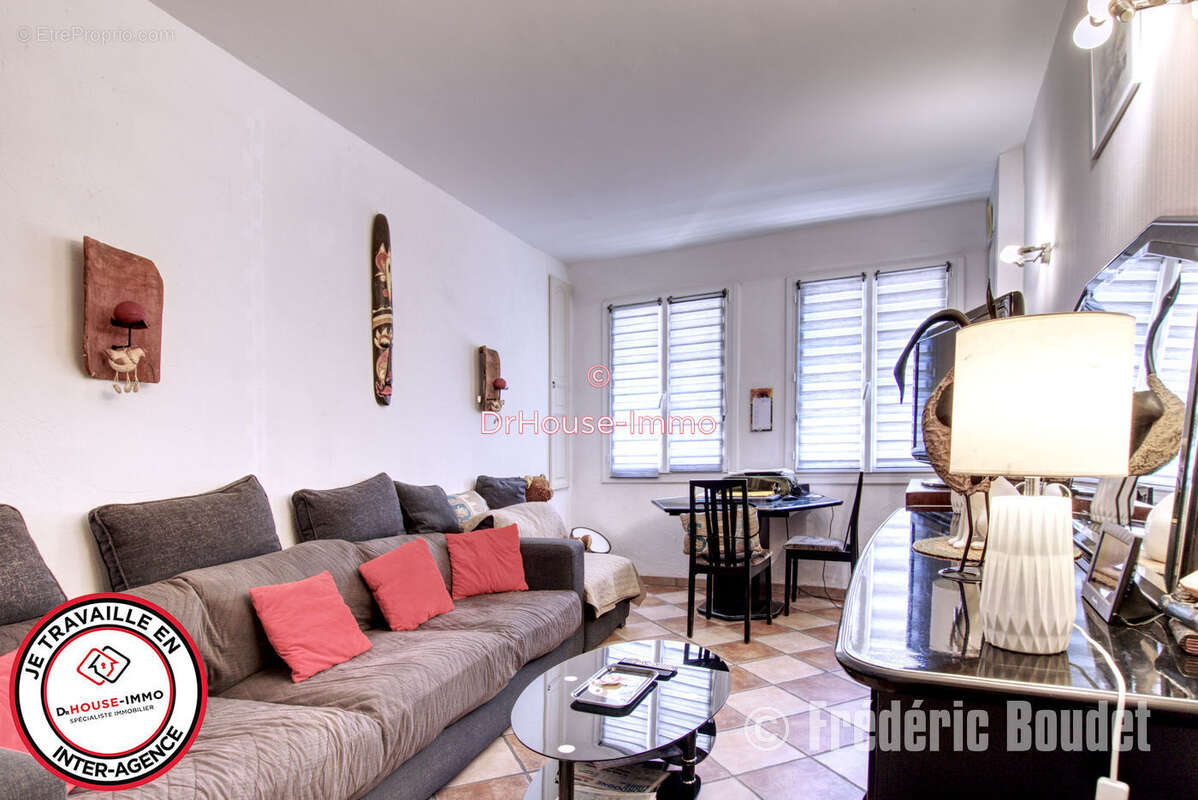 Maison à BOURDEILLES