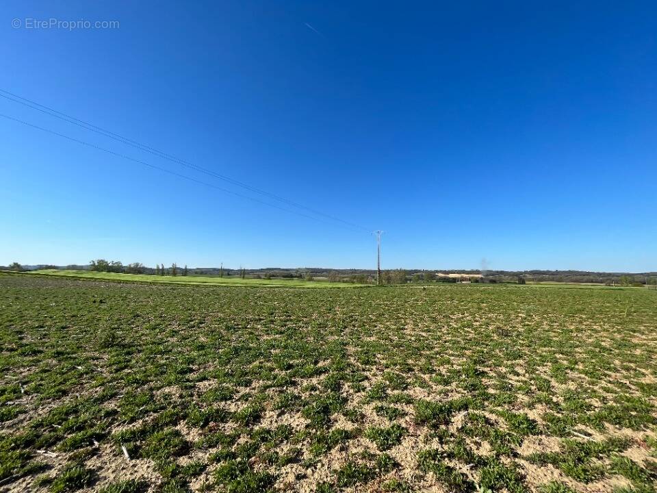 Terrain à LABASTIDE-D'ANJOU