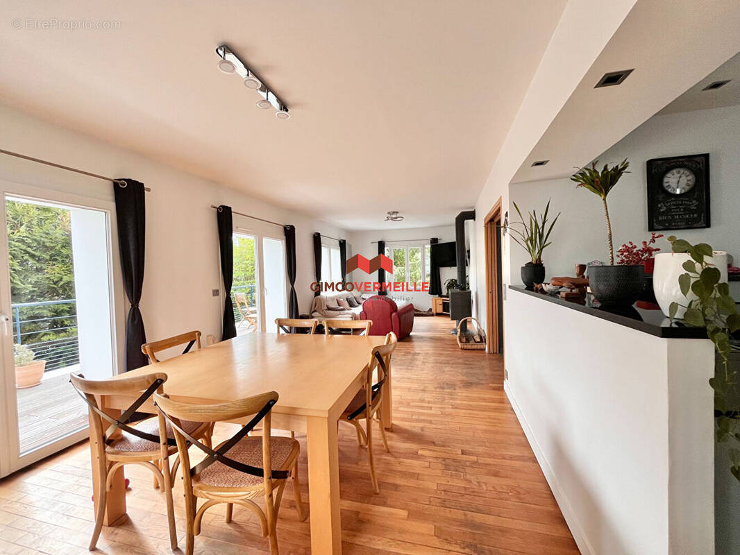 Maison à LA CELLE-SAINT-CLOUD