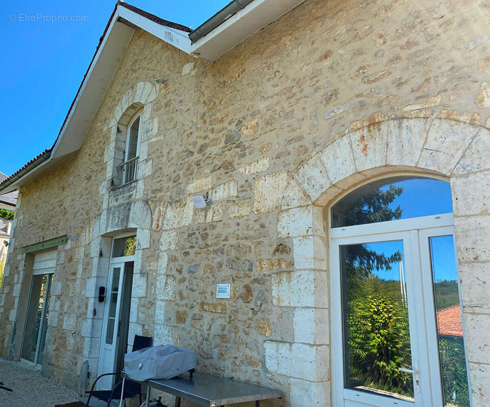 Maison à SAINT-PIERRE-DE-COLE