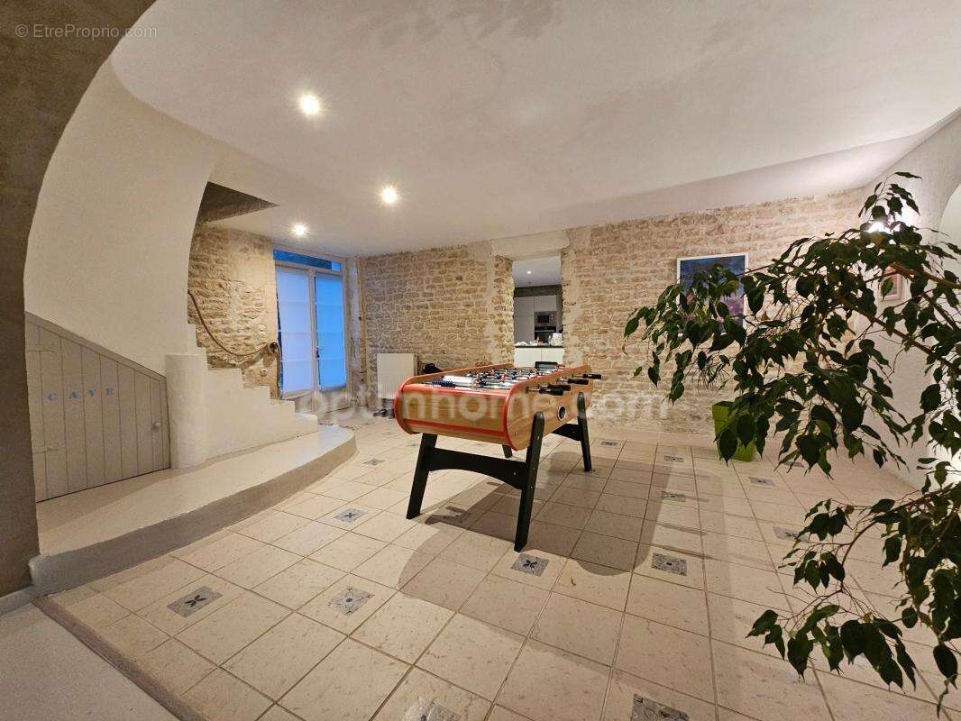 Maison coup de cœur- Charentaise de caractère 6 chambres – 300 m² de confort et d'authenticité ASNIERES SUR NOUERE - photo 2