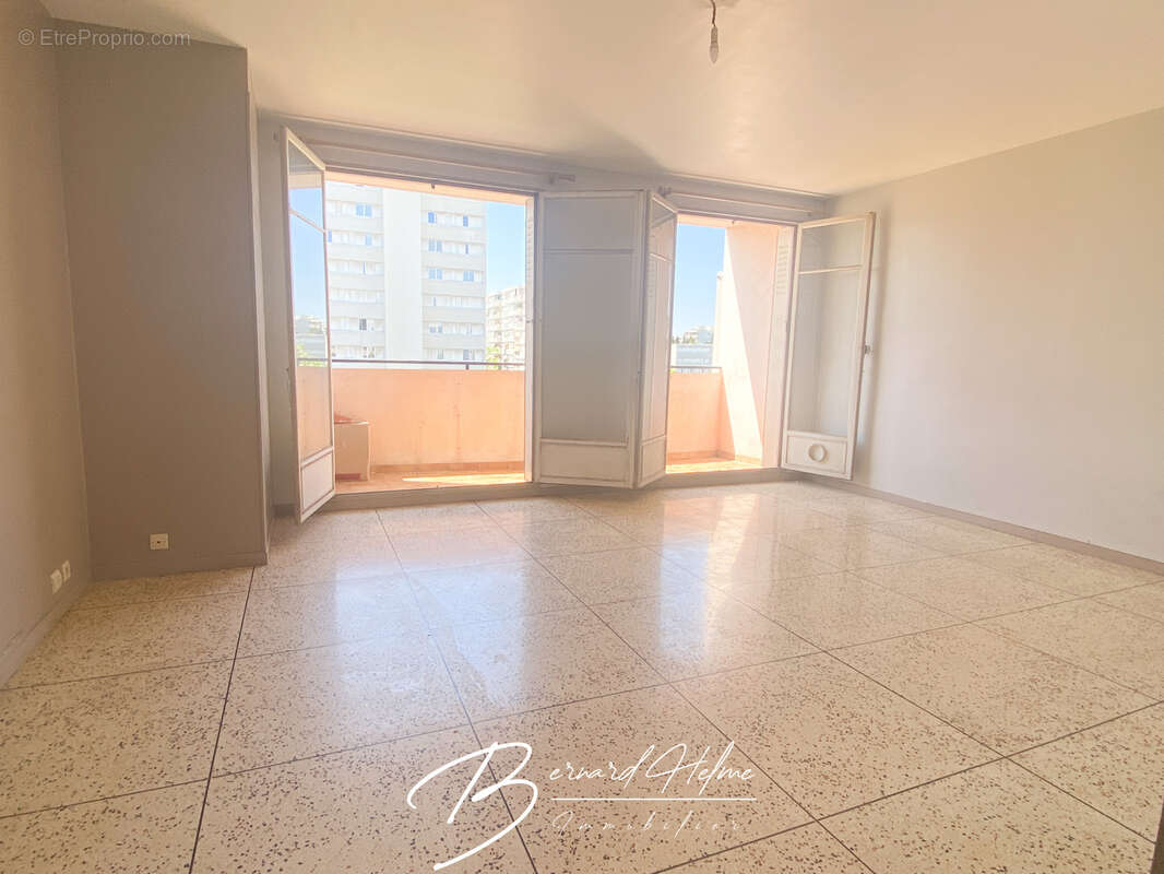 Appartement à MARSEILLE-9E