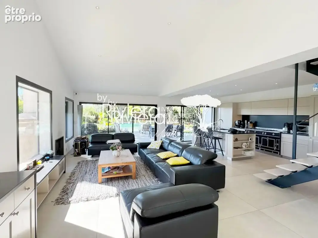 Superbe propriété à LA CROIX-VALMER - Vue mer, piscine à déb - photo 11