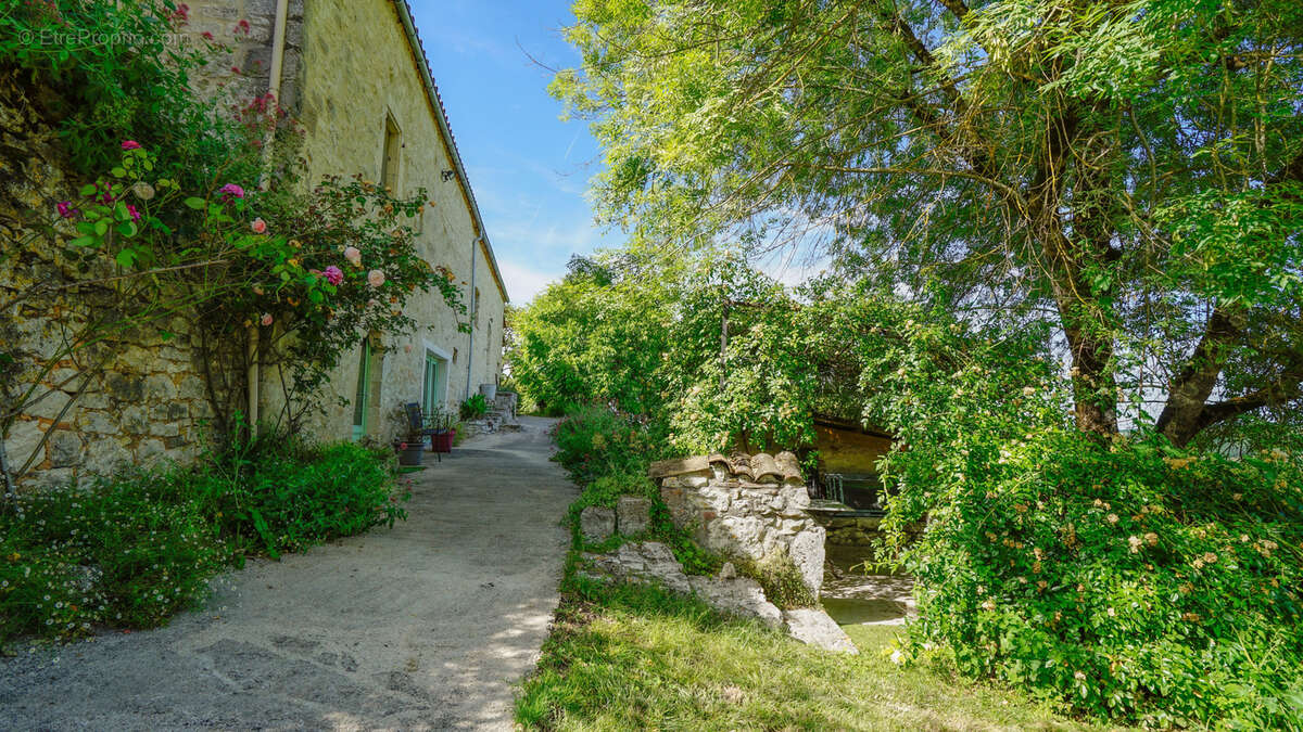 Maison à BAGAT-EN-QUERCY