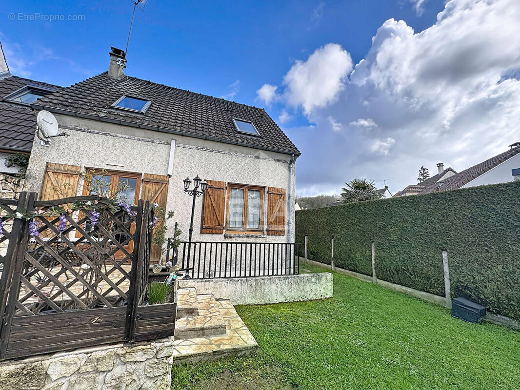 Maison à CHAUMONTEL