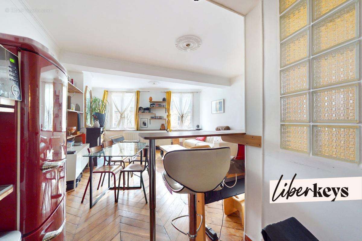 Appartement à PARIS-14E