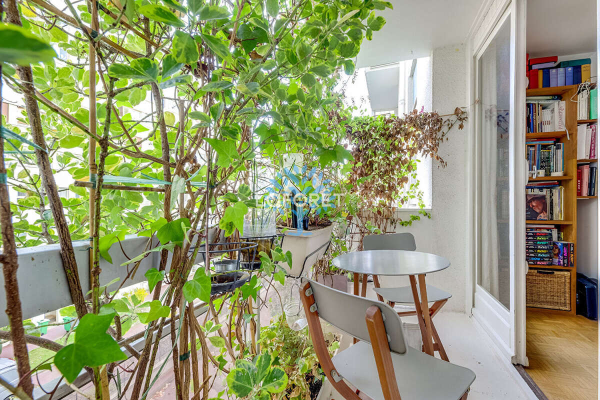 Appartement à PARIS-20E