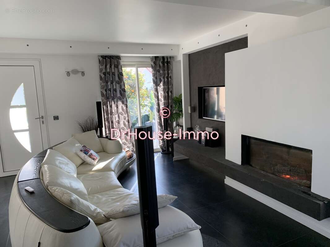 Maison à CAGNES-SUR-MER