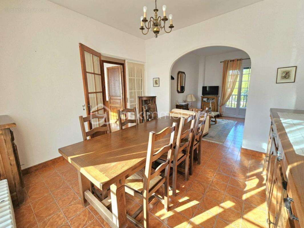 Pavillon possible 2 logements et 4 chambres 156m² garage jardin 340m² - photo 8