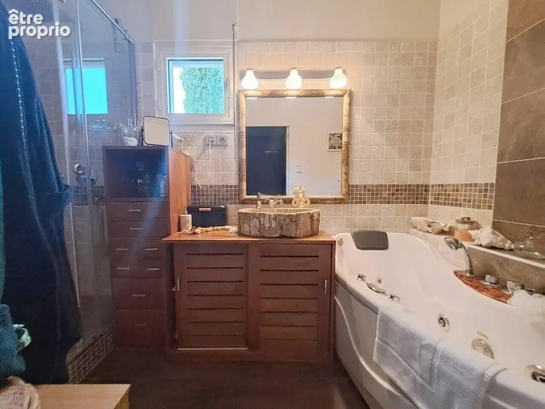 A vendre Maison de plain pied Les Essarts Le Roi 8 pièces 160 m2 - photo 10