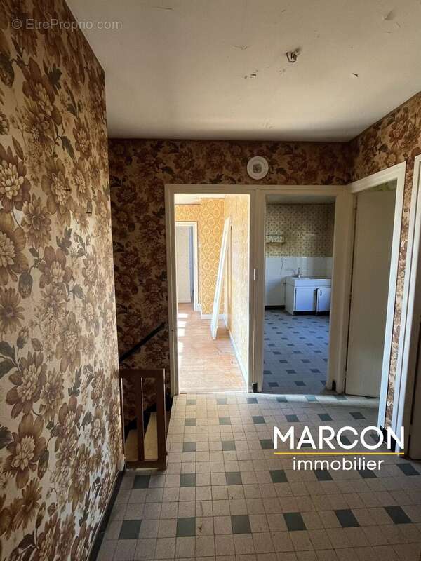 Vente maison secteur crocq - proche commerces - photo 10