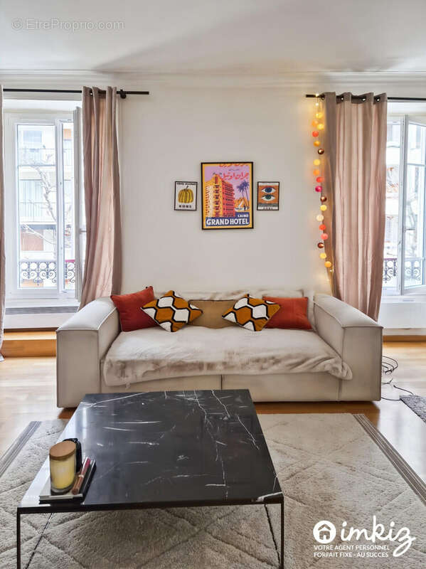 Appartement à PARIS-16E