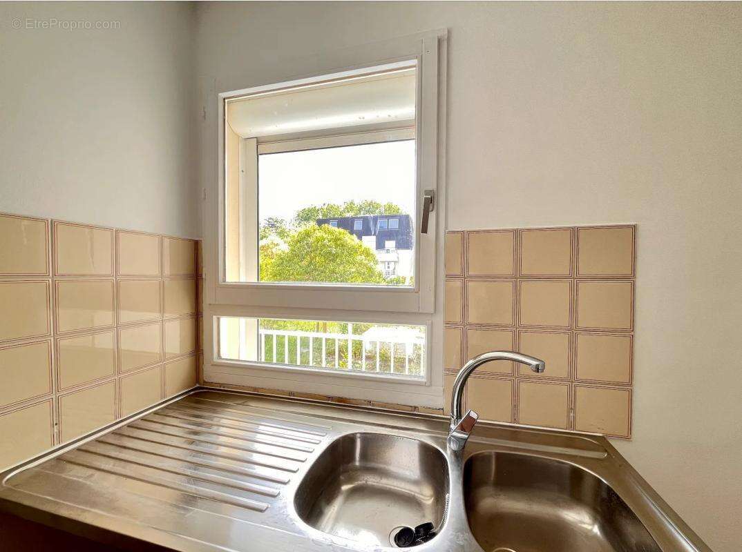 Appartement à LA GARENNE-COLOMBES