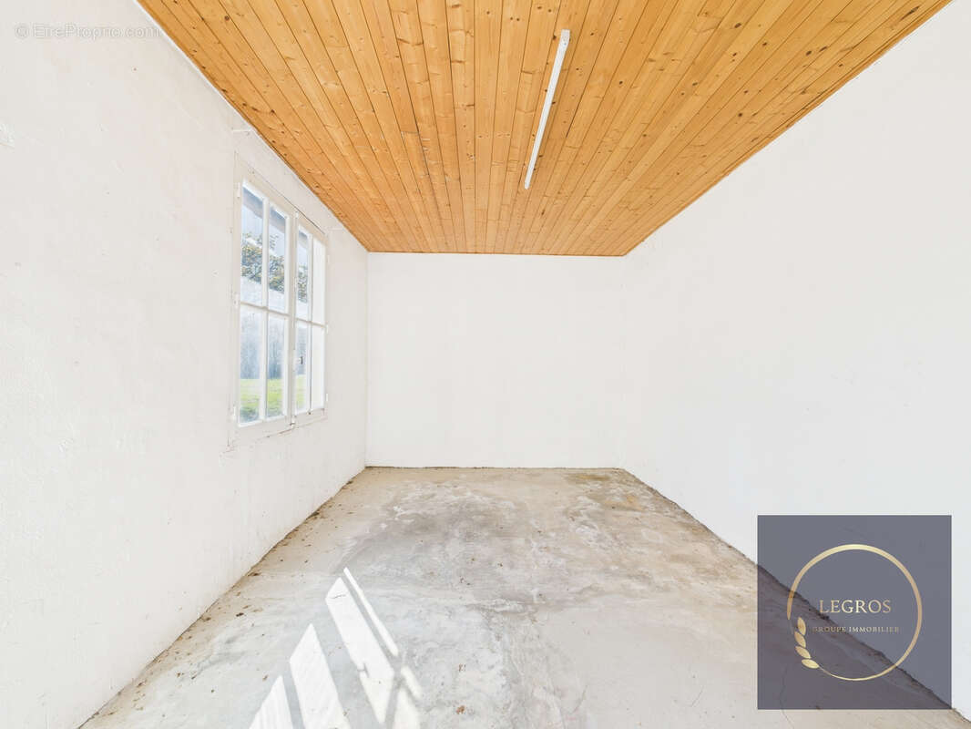 Magnifique Mas Provençal au Thor - Potentiel d'Investissement - photo 16