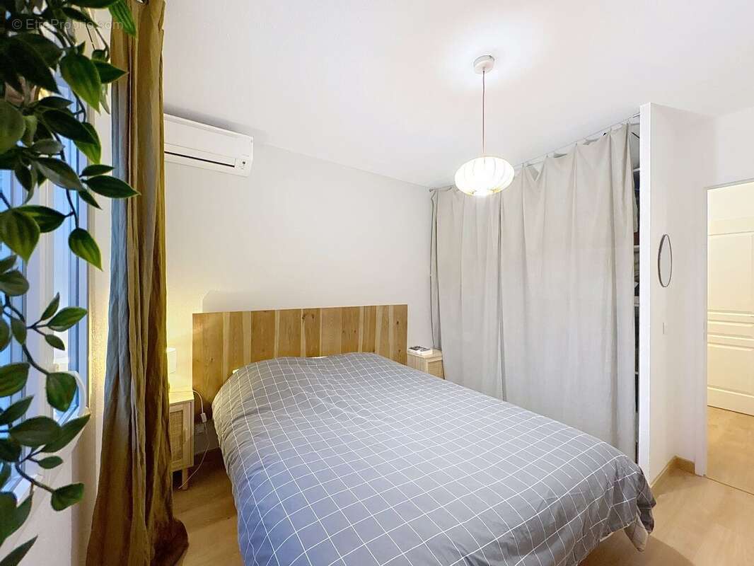 Appartement à LA CROIX-VALMER