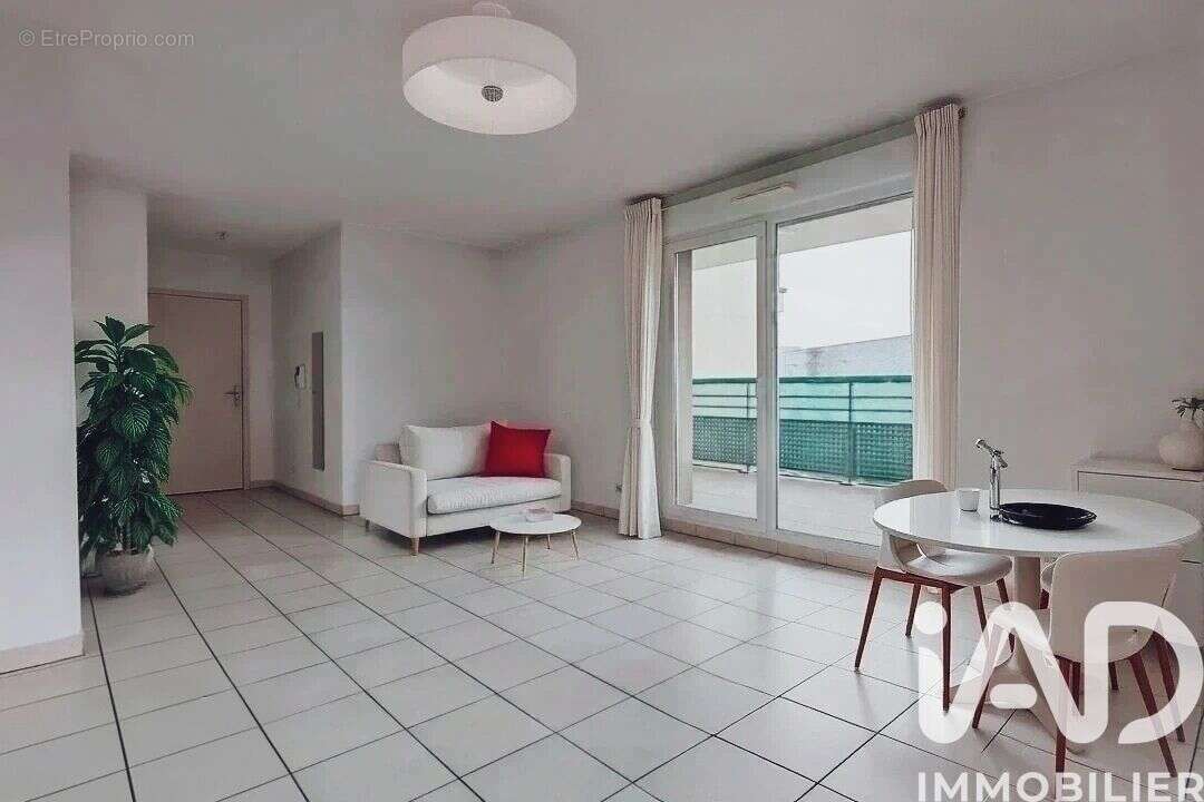 Photo 5 - Appartement à VENISSIEUX