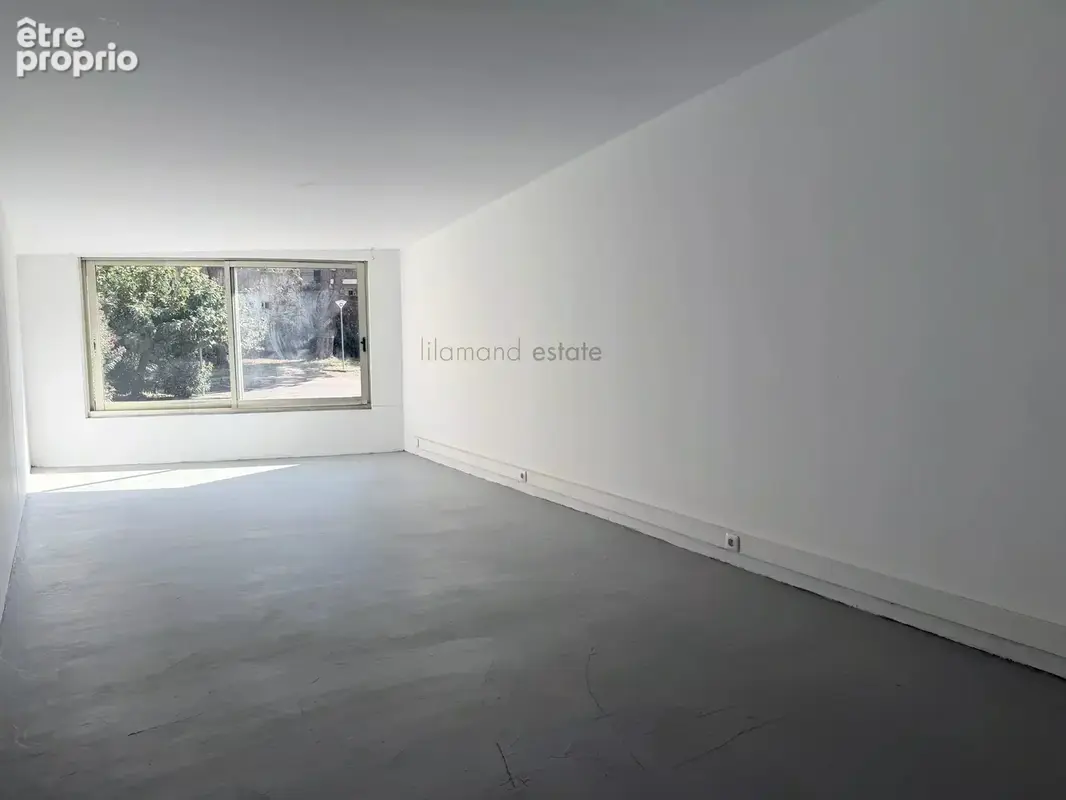 Cannes – place du cdt maria – murs commerciaux libres 120 m² – toutes activités - photo 8