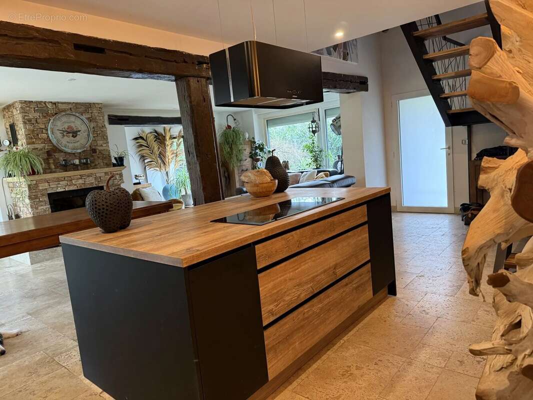 Maison à NOISY-SUR-ECOLE