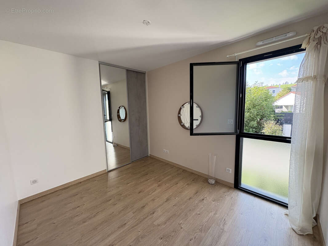 Appartement à LA TALAUDIERE