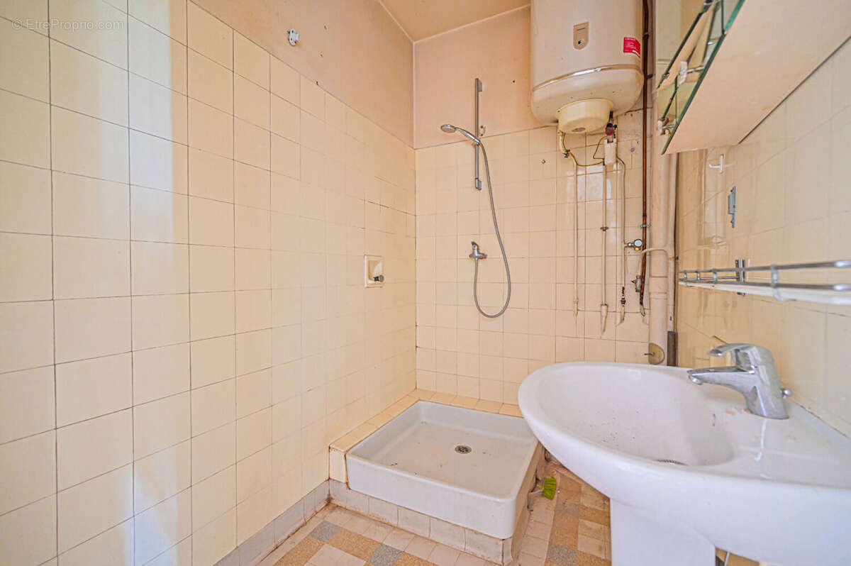 Appartement à PARIS-14E