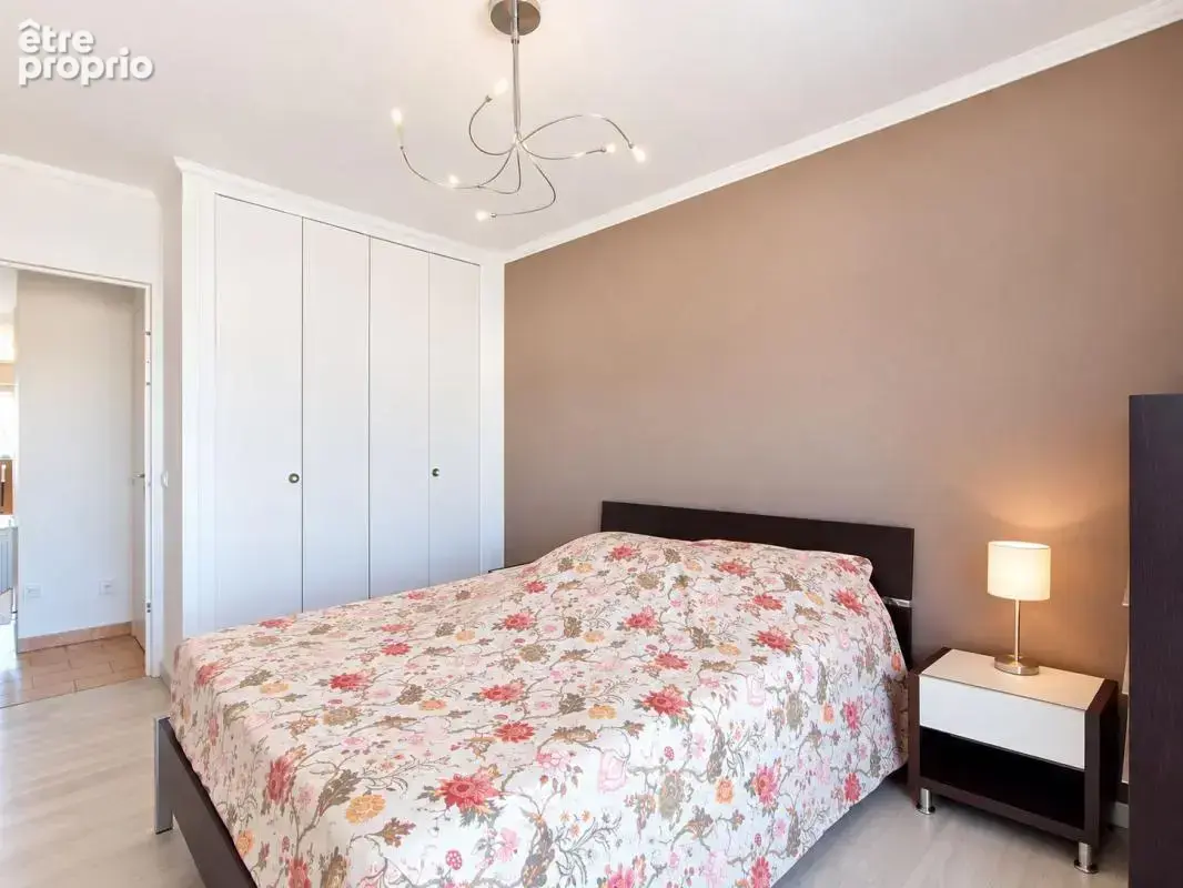 Dernier etage - garage - commodites - transports en commun - photo 10