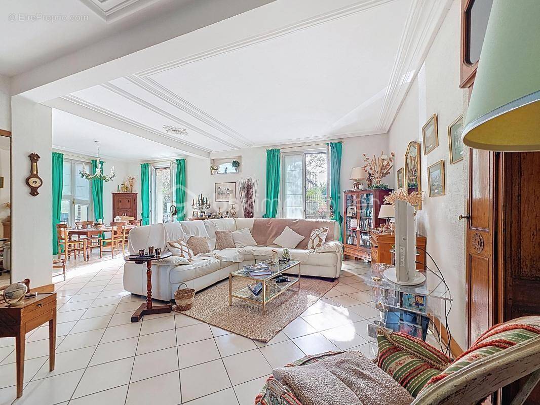 Maison à VILLEMOMBLE