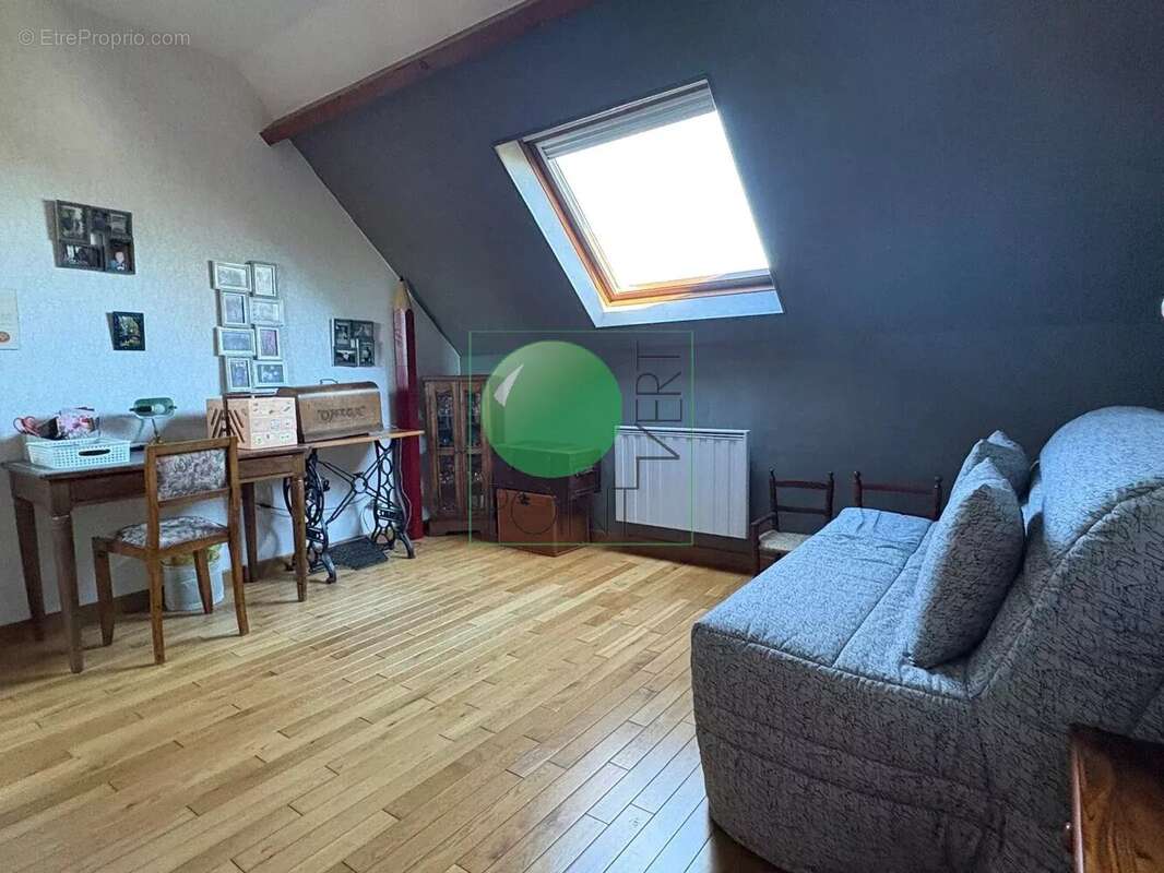 Maison à VERT-LE-GRAND