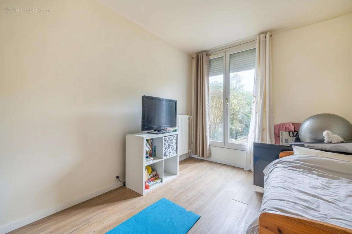Appartement à SAVIGNY-LE-TEMPLE