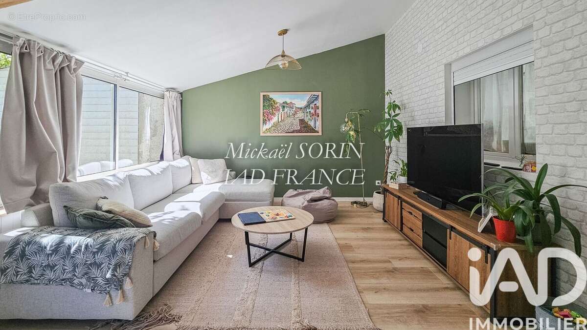 Photo 7 - Maison à LA CHAIZE-LE-VICOMTE