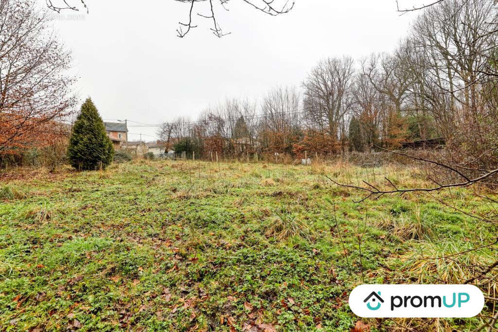 Terrain à PEYRILHAC